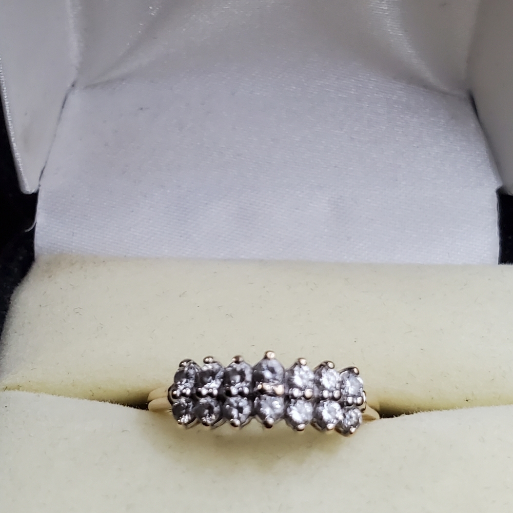 Gold Ring - Picture 9 of 13